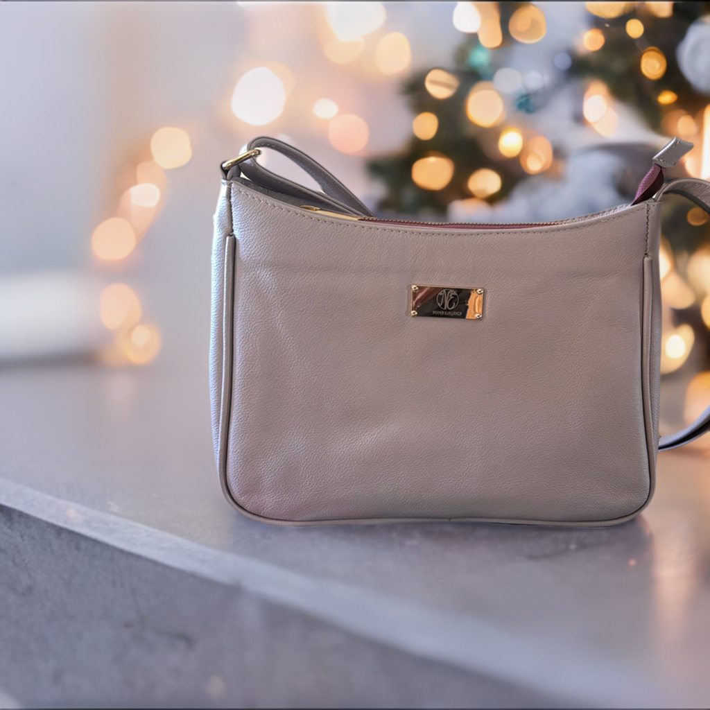 gps_generated_1d85d973-850f-44cc-88d2-dc612f0f9f04.png Emily - Image 1